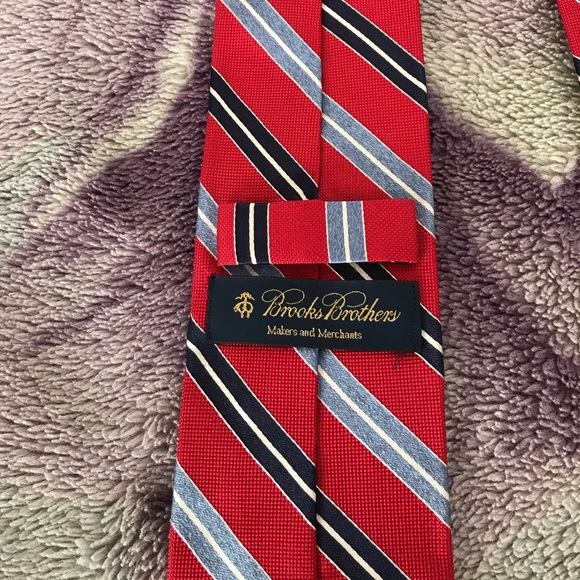 Brooks Brothers Silk Tie - Picture 4 of 5
